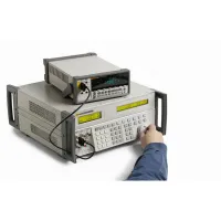 Многоцелевой калибратор Fluke 5522A-PQ/1G 240